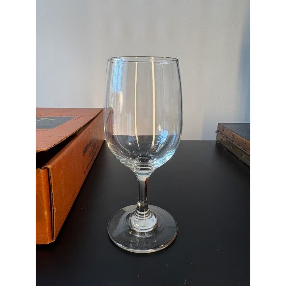 Libbey Mr Pro Glassware Wine Glasses Set of 4 8.25 oz Original Box 3765